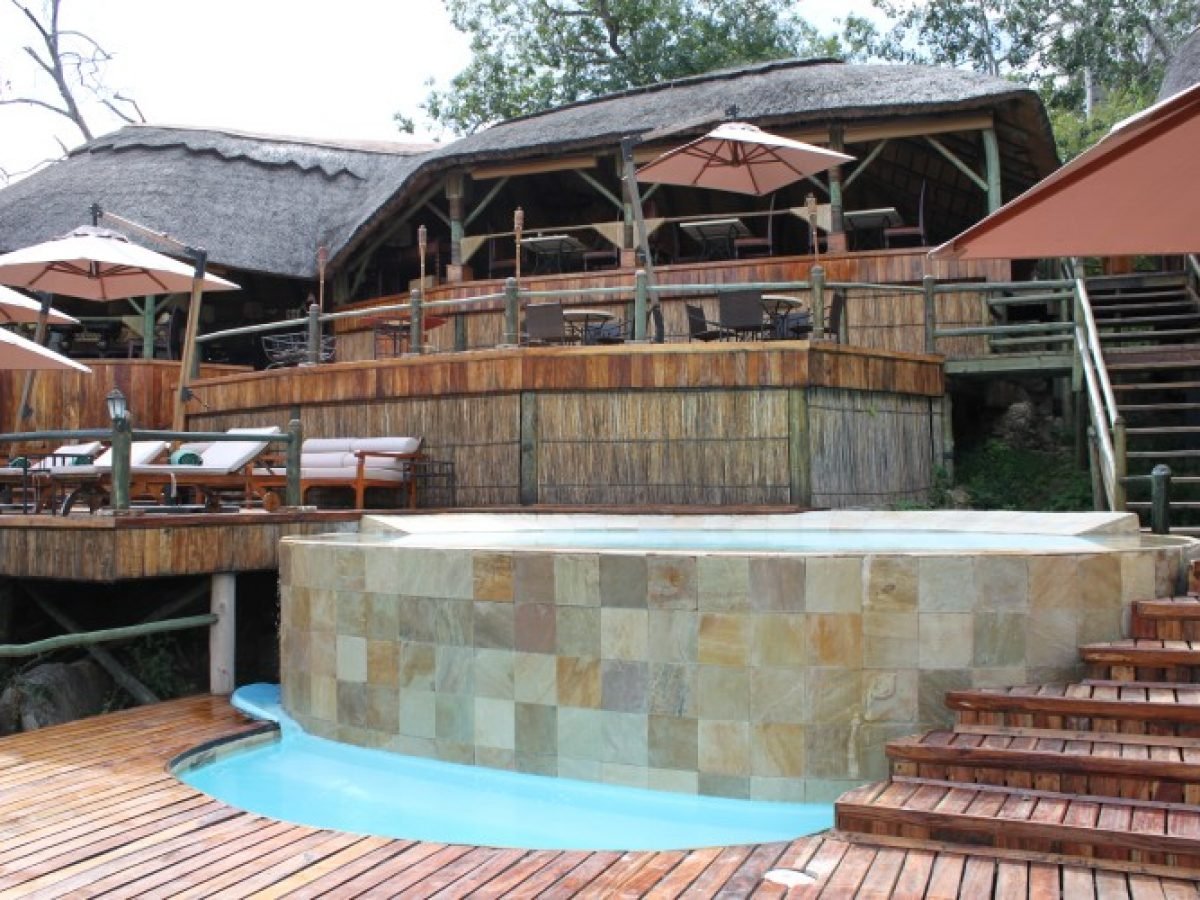 Mivumo River lodge